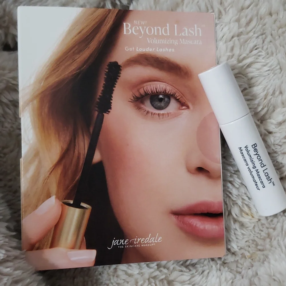 JANE IREDALE BEYOND LASH VOLUMIZING MASCARA.